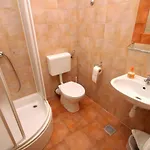 8765f Apartamento Jelsa (Hvar)