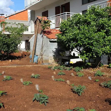 8765f Apartamento